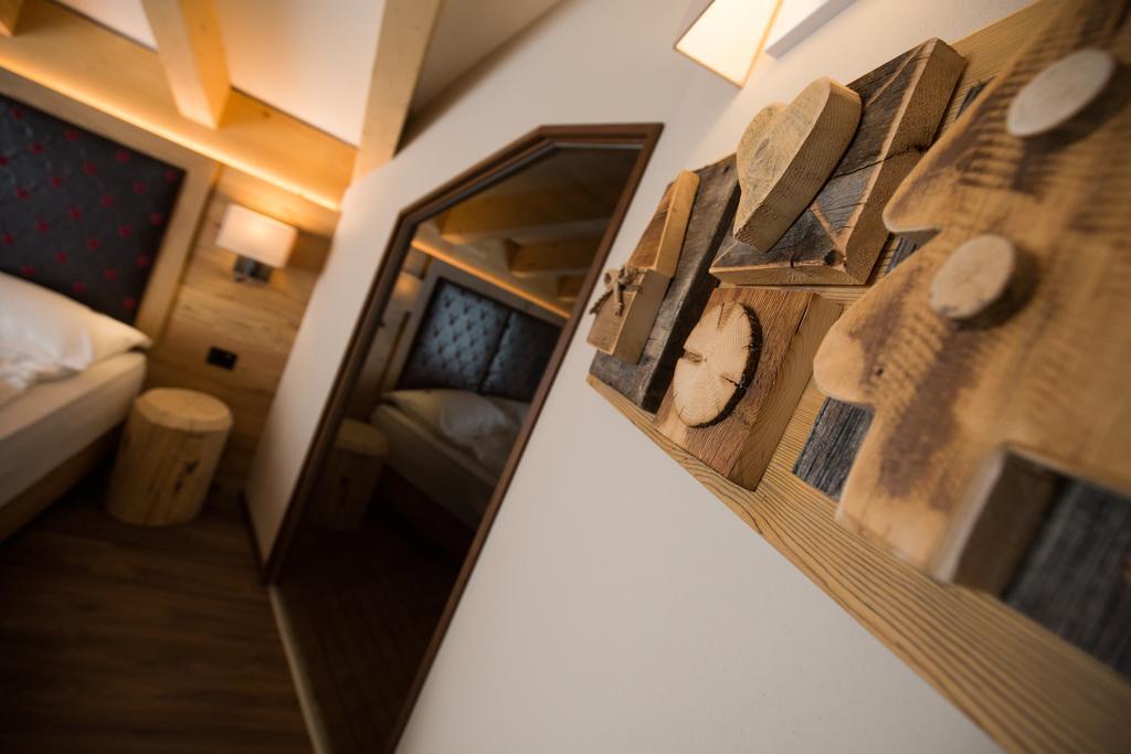Chalet Marcora Campitello di Fassa Kamer foto